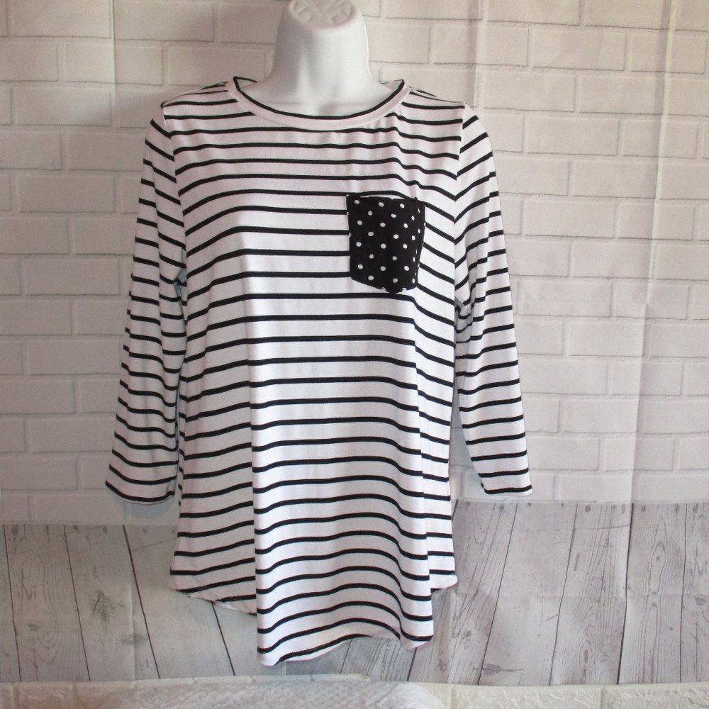 Lilis Closet Shirt Size S Black White Strip